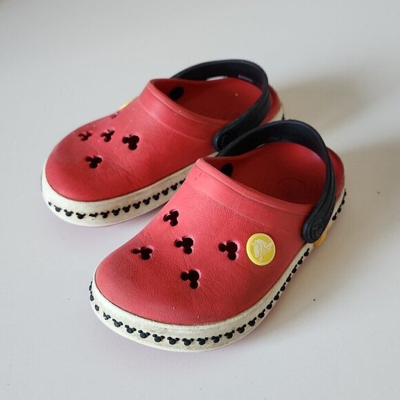 CROCS | Disney Mickey Mouse Shoes classic red kids sz 8 9 - Picture 2 of 4